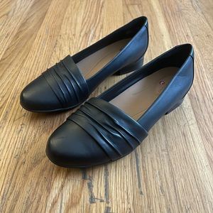 Clarks UnBlush Vibe Black Leather (NEW)